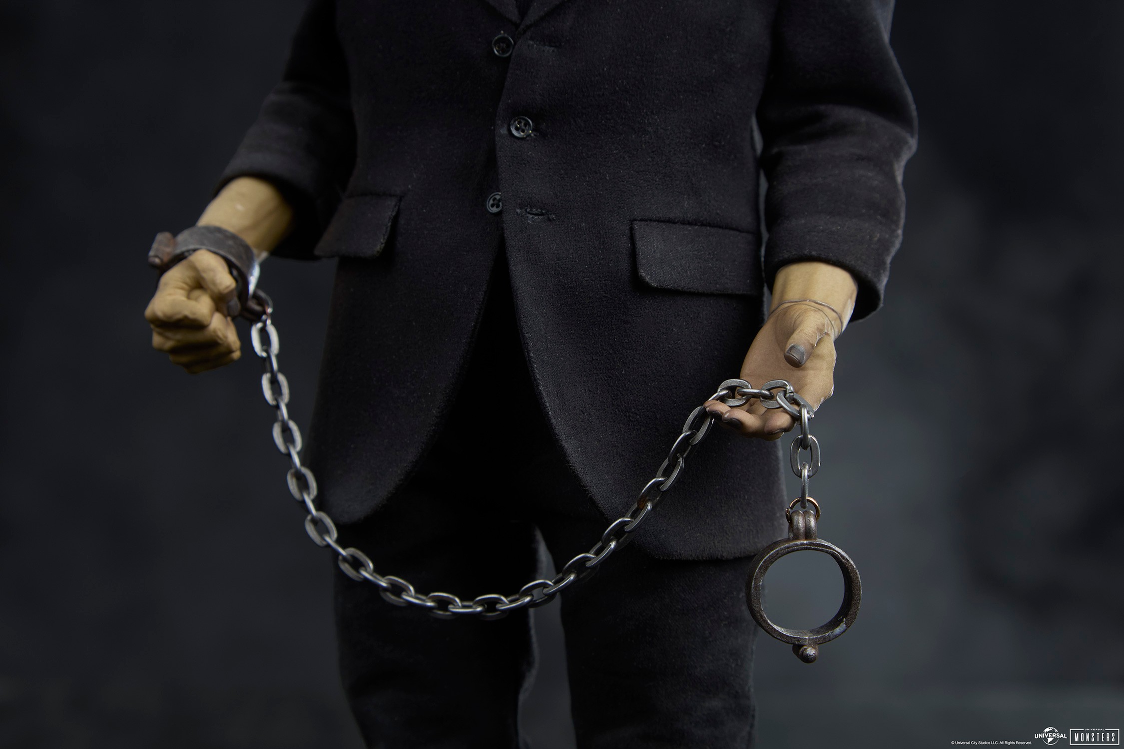 Universal Monsters Frankenstein (Deluxe Edition) Sixth Scale Figure  (Prototype Shown) View 10