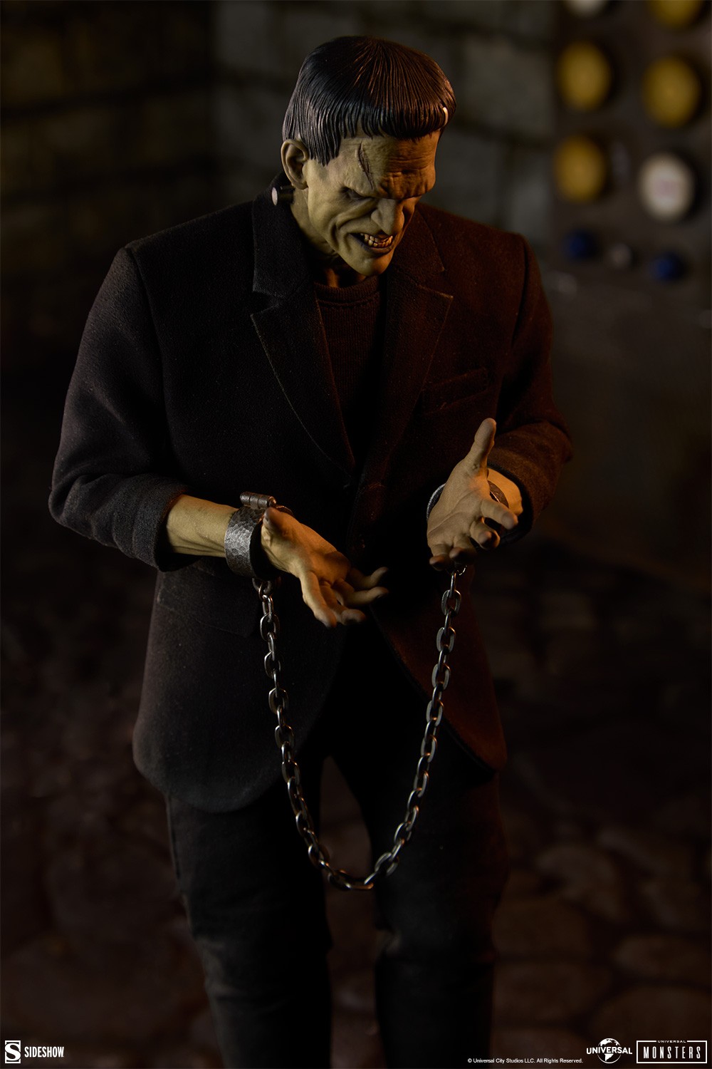 Universal Monsters Frankenstein (Deluxe Plus Edition) Sixth Scale Figure  (Prototype Shown) View 10