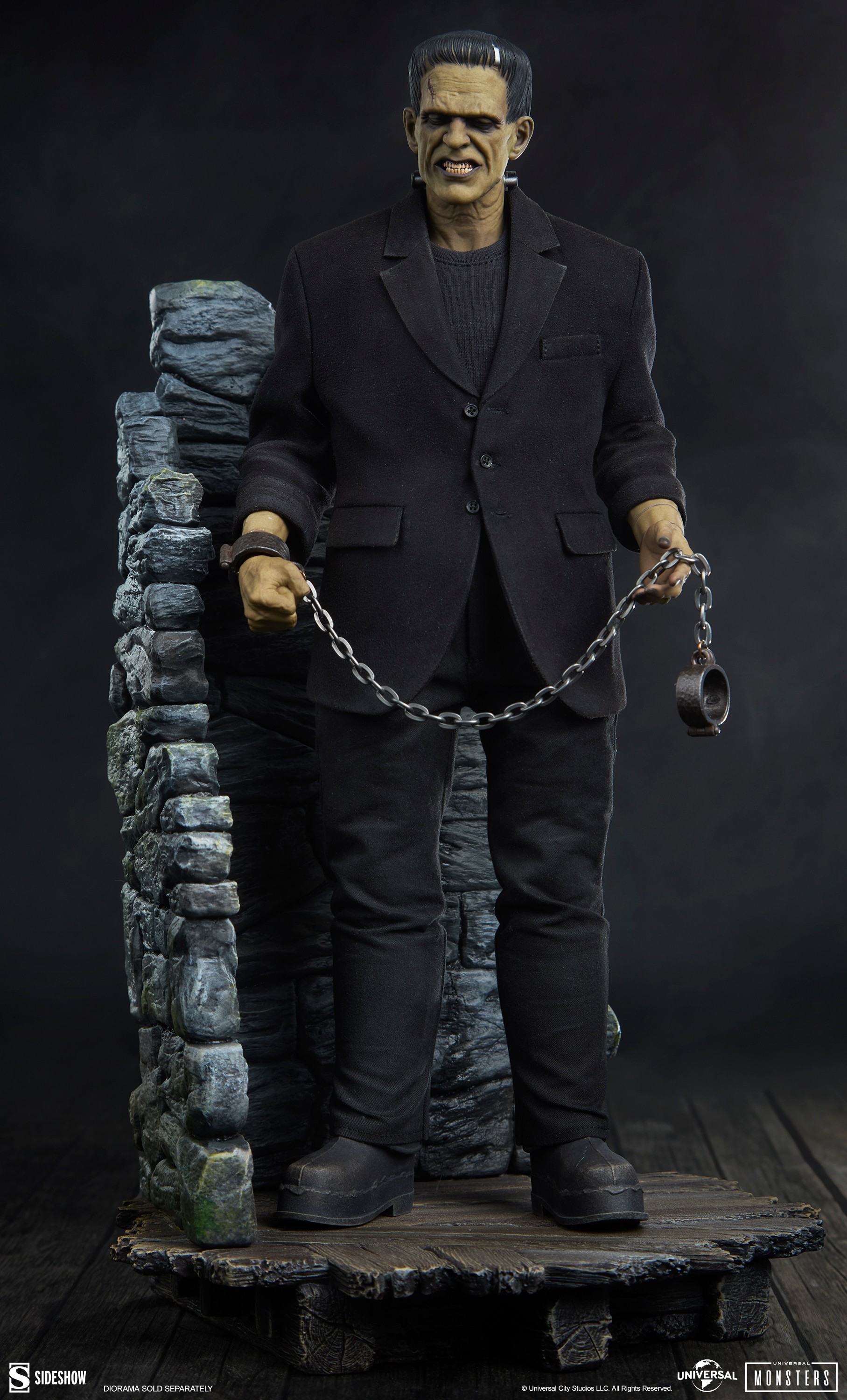 Universal Monsters Frankenstein (Deluxe Plus Edition) Sixth Scale Figure  (Prototype Shown) View 12