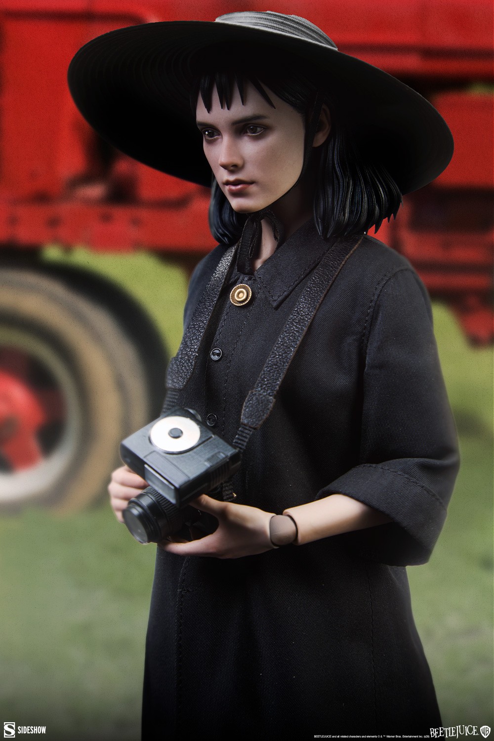 Beetlejuice Lydia Deetz Sixth Scale Figure  (Prototype Shown) View 4