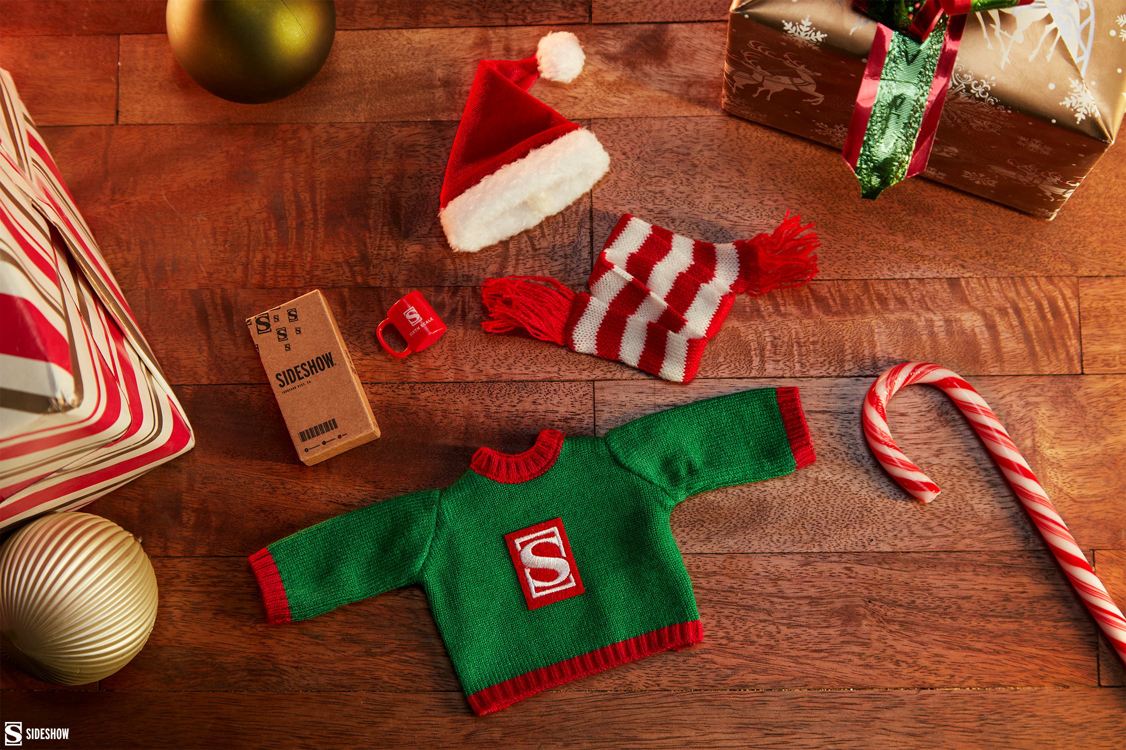 Sideshow Collectibles Sideshow Holiday Sweater Set Sixth Scale Figure Accessory  (Prototype Shown) View 4