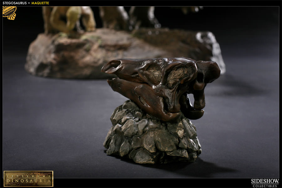Dinosauria Stegosaurus Maquette  View 2