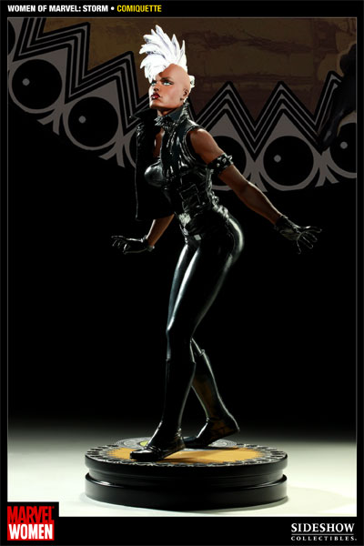 Marvel Women of Marvel: Storm Polystone Statue  Collector Edition View 2