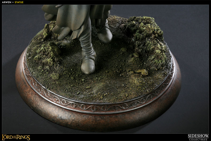 The Lord of the Rings Arwen Polystone Statue  Collector Edition View 6