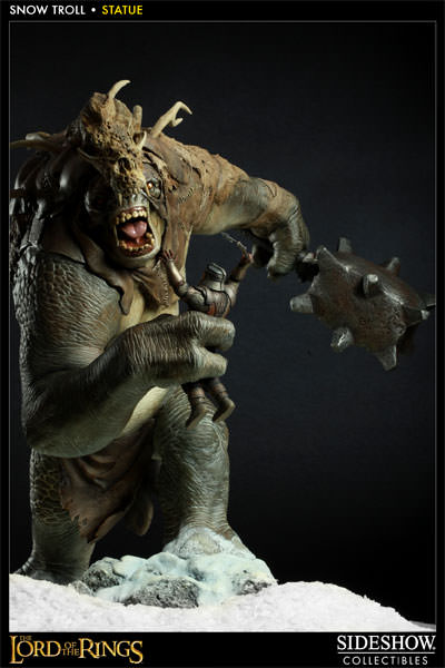 The Lord of the Rings Snow Troll Polystone Statue  View 6