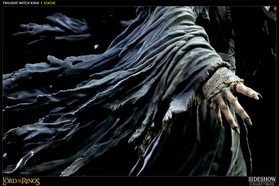The Lord of the Rings Twilight Witch-king Polystone Statue  Collector Edition View 4