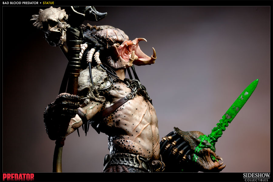Predator Predator Bad Blood Statues  View 12