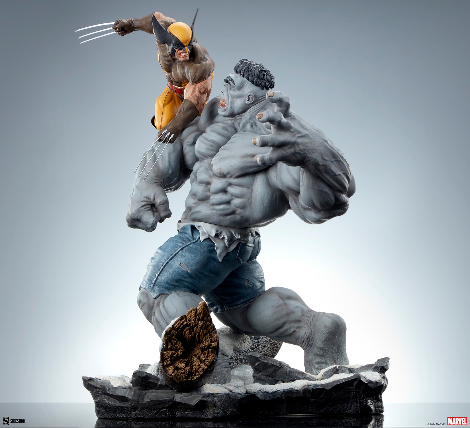 Marvel Grey Hulk vs Wolverine Maquette  (Prototype Shown) View 9