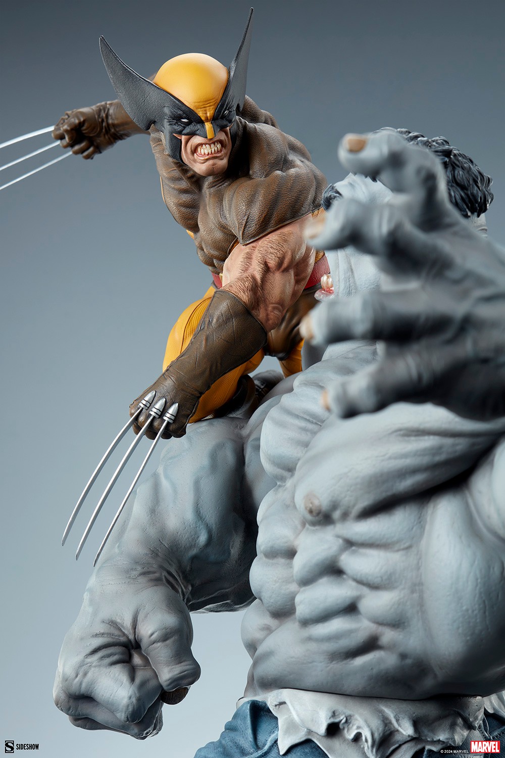 Marvel Grey Hulk vs Wolverine Maquette  (Prototype Shown) View 13