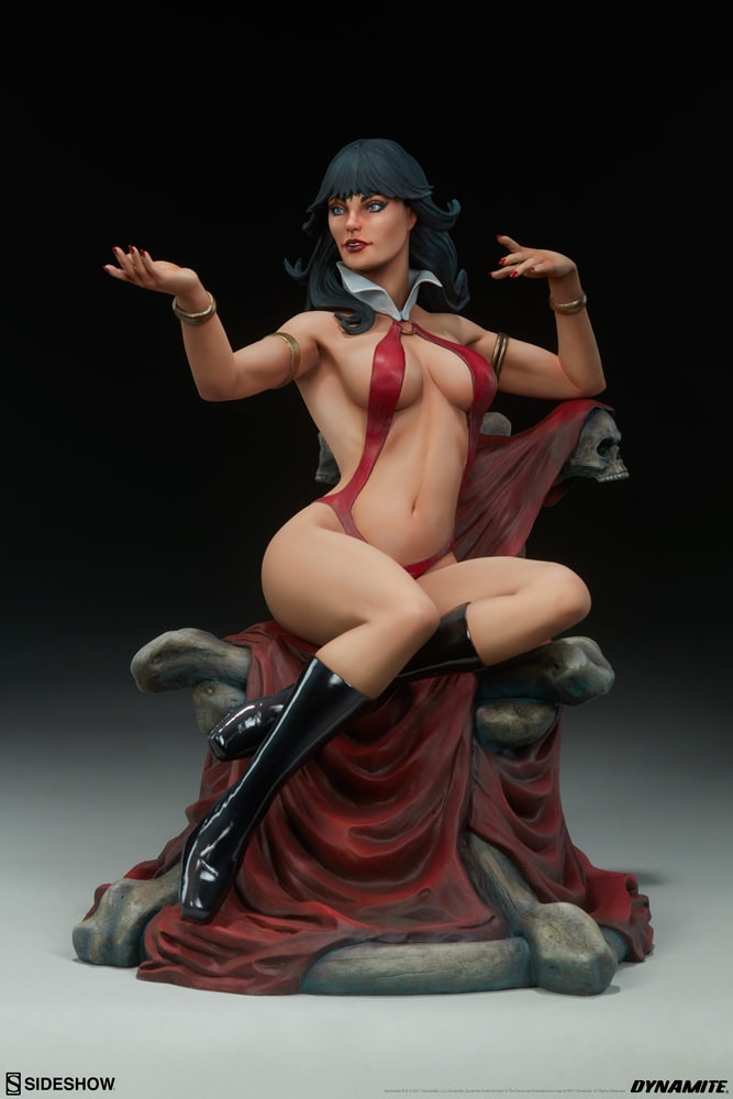 Vampirella Collector Edition - Prototype Shown