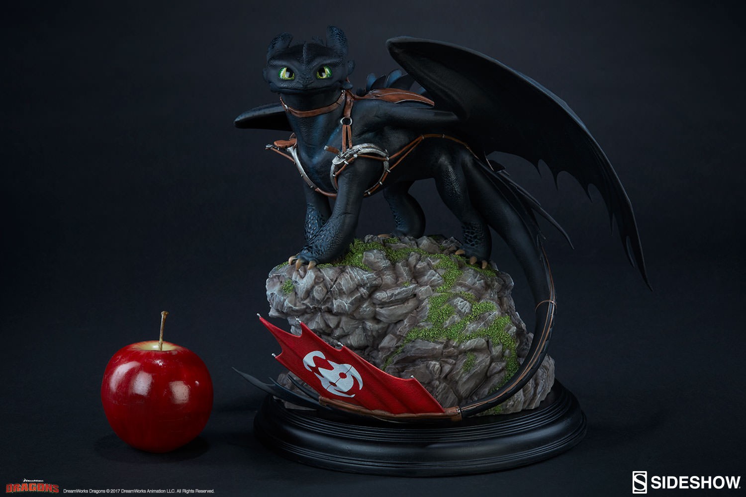 How to Train Your Dragon Toothless Statues  Exclusive Edition View 5