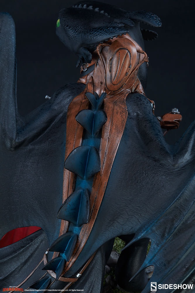 How to Train Your Dragon Toothless Statues  Exclusive Edition View 13