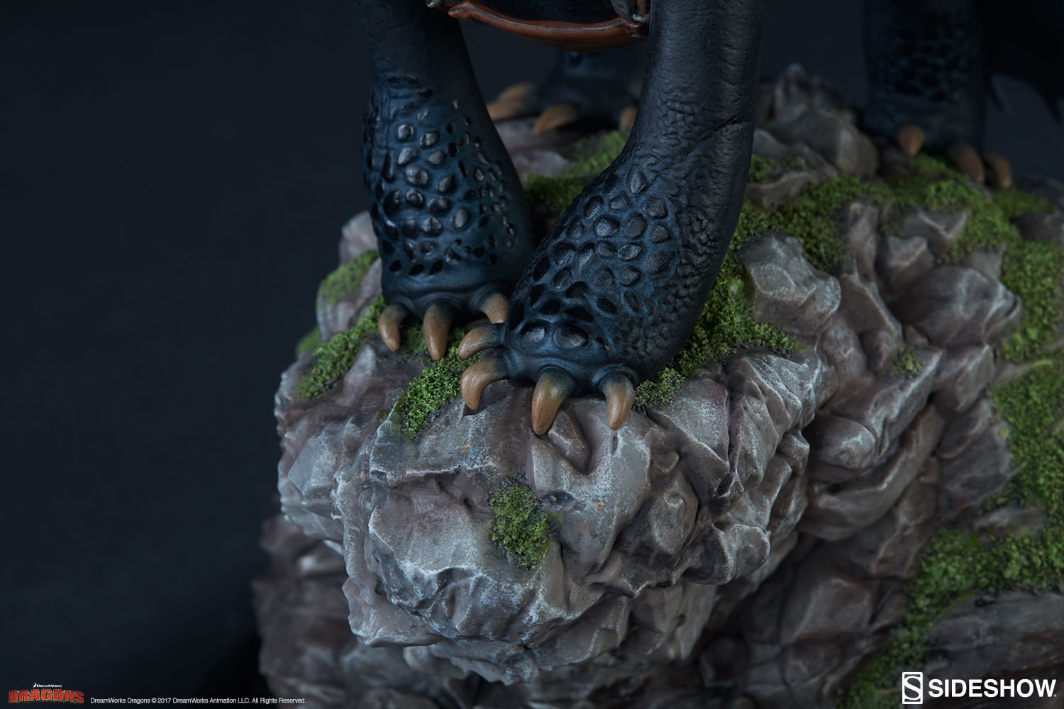 How to Train Your Dragon Toothless Statues  Exclusive Edition View 17