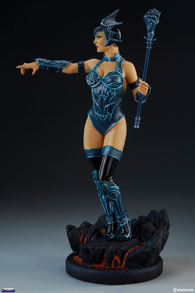Evil-Lyn Classic Exclusive Edition View 21