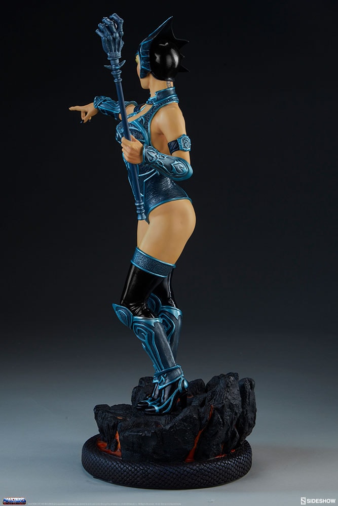 Evil-Lyn Classic Exclusive Edition View 20
