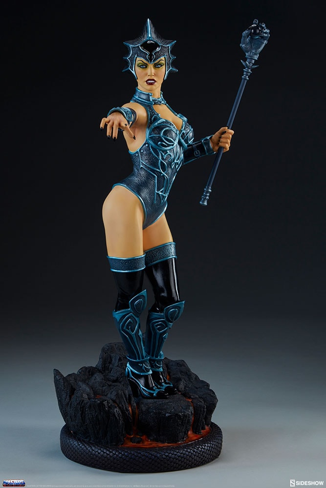 Evil-Lyn Classic Exclusive Edition View 16