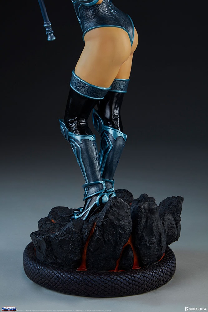 Evil-Lyn Classic Exclusive Edition View 8