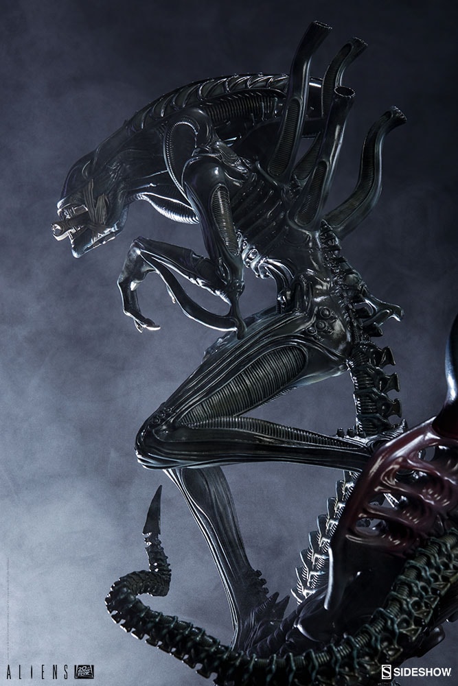 Aliens Alien Warrior Statues  View 23