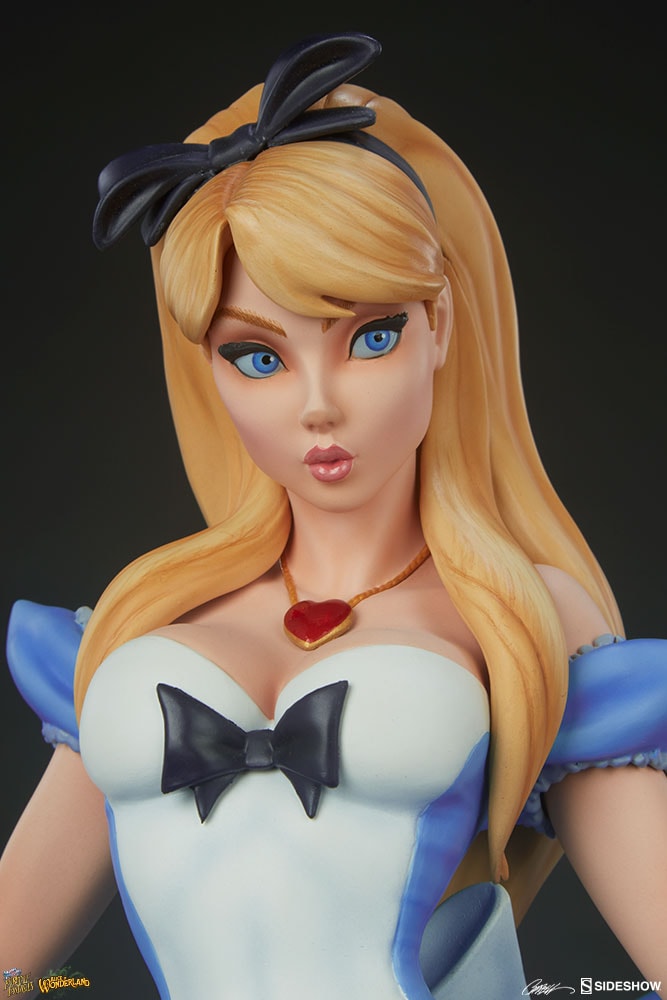 Alice in Wonderland Exclusive Edition View 21