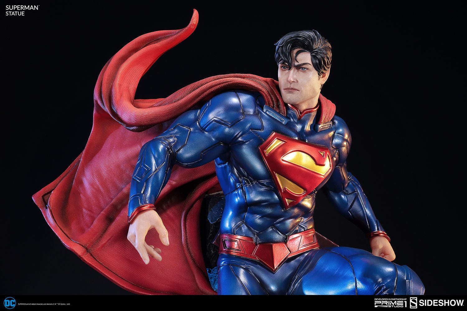 DC Comics Superman Polystone Statue  Collector Edition (Prototype Shown) View 3