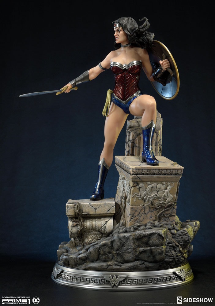 DC Comics Wonder Woman Statues  Collector Edition (Prototype Shown) View 12