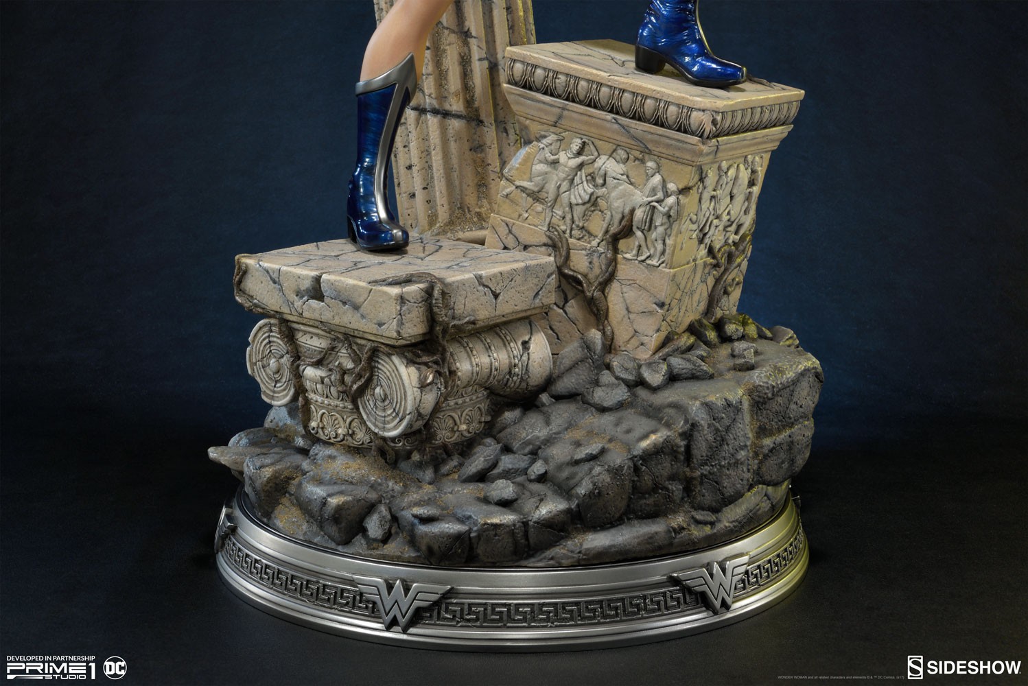 DC Comics Wonder Woman Statues  Collector Edition (Prototype Shown) View 19