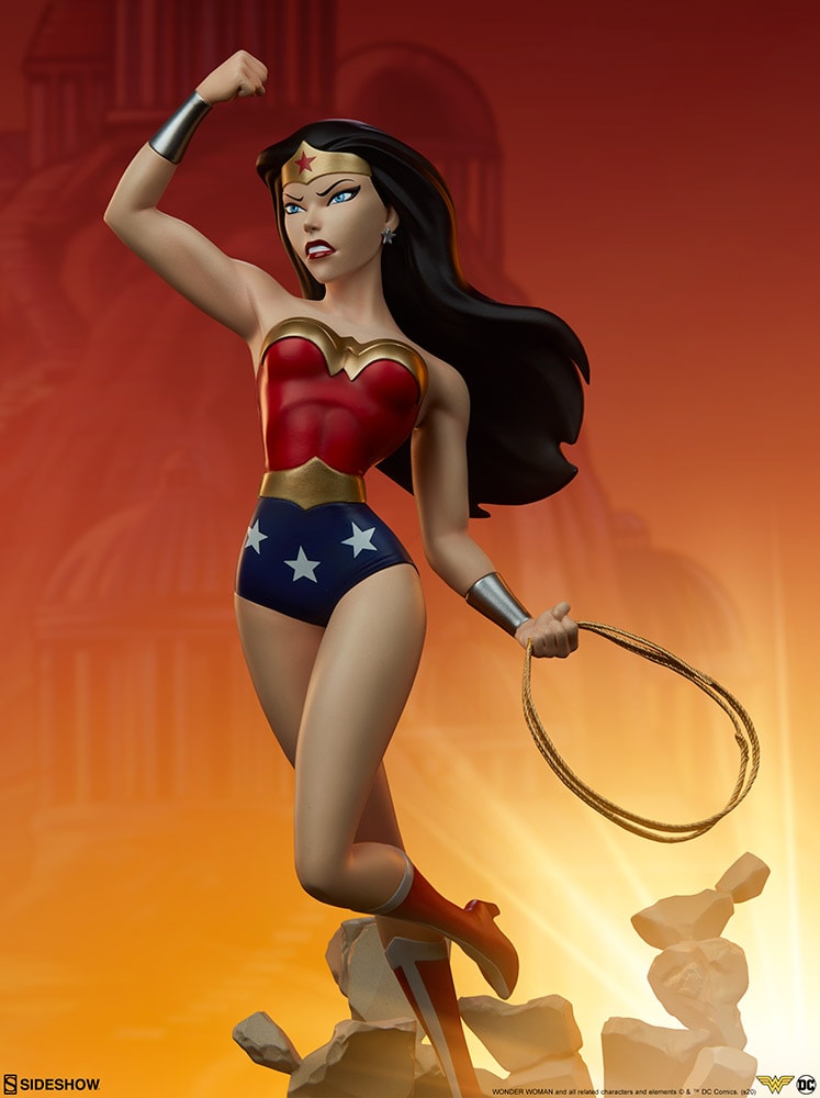 DC Comics Wonder Woman Statues  Collector Edition View 2