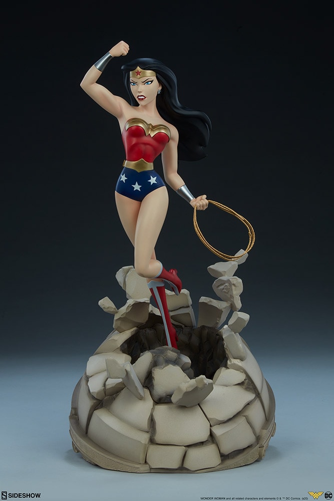 DC Comics Wonder Woman Statue by Sideshow Collectibles | Sideshow