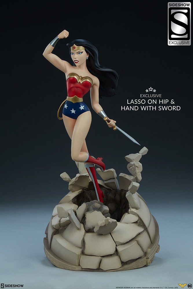 DC Comics Wonder Woman Statues  Exclusive Edition View 1
