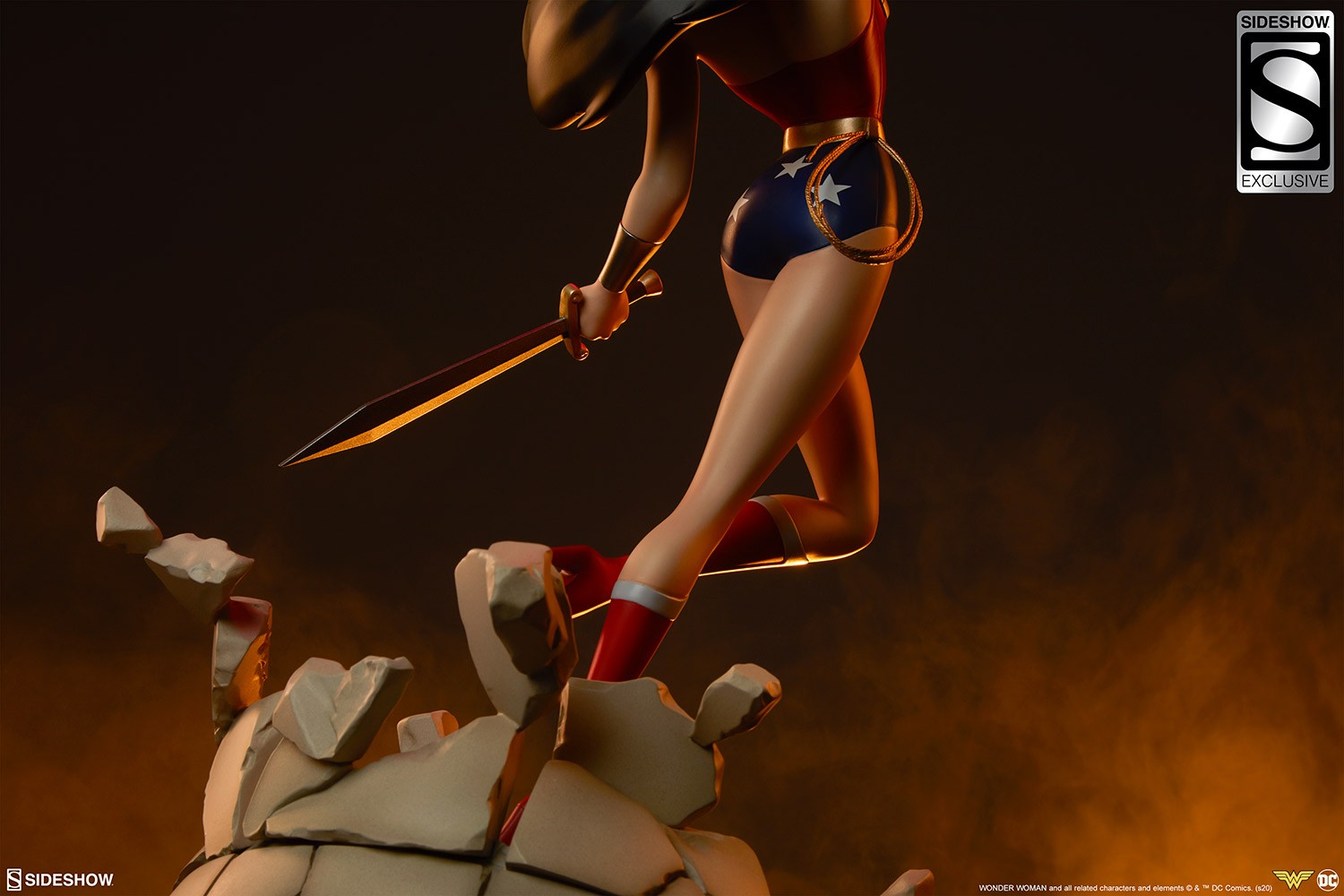 DC Comics Wonder Woman Statues  Exclusive Edition View 6