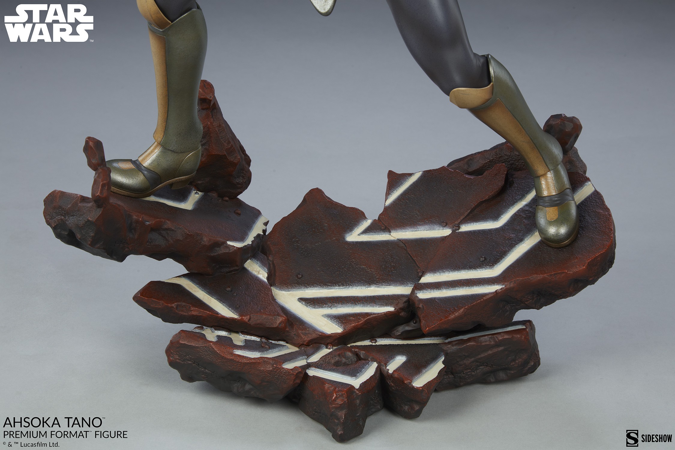 Star Wars Ahsoka Tano Premium Format™ Figure  Collector Edition View 17