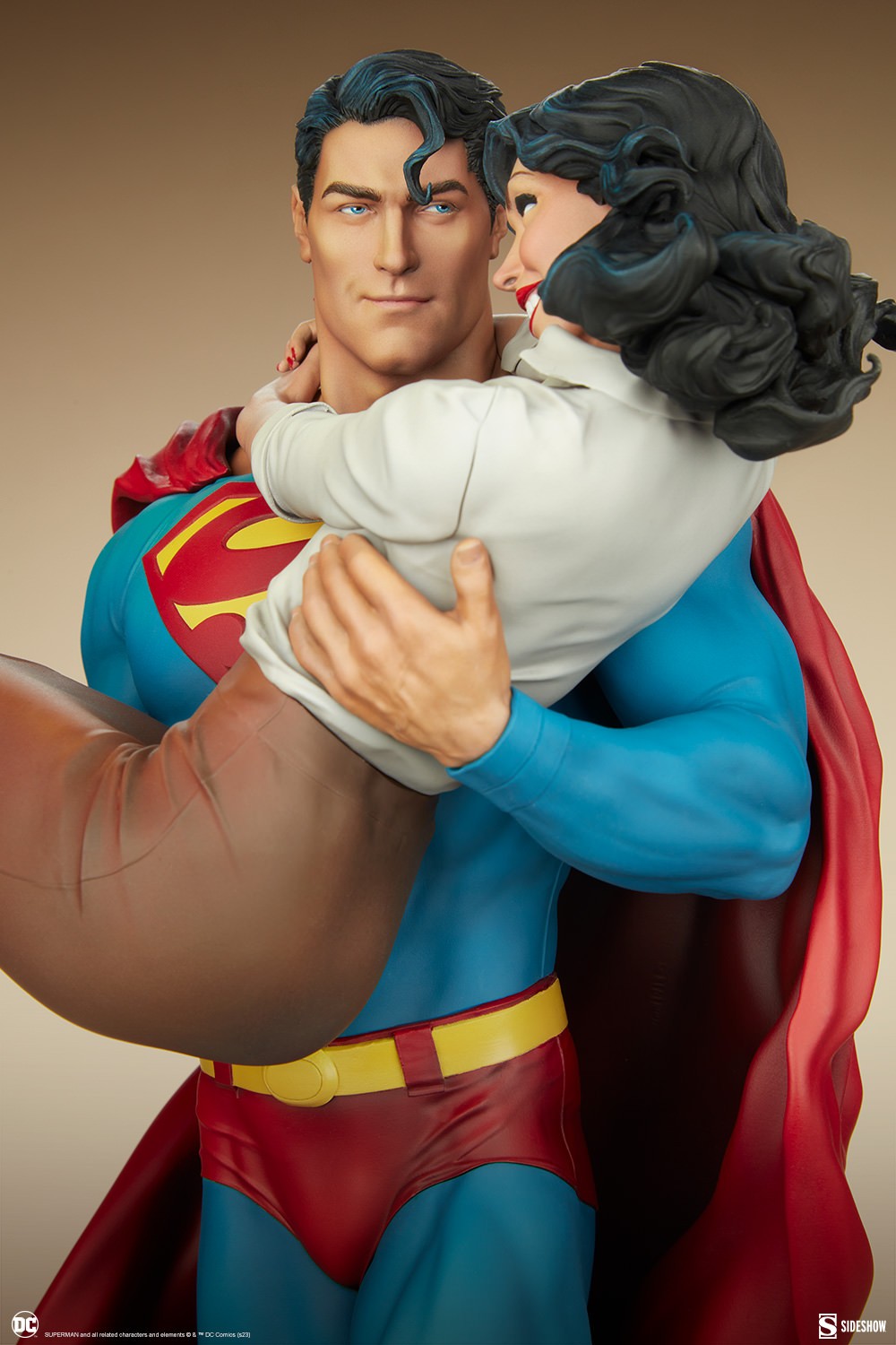 SUPERMAN and LOIS LANE Diorama Superman-and-lois-lane-diorama_dc-comics_gallery_643444bc68dd8