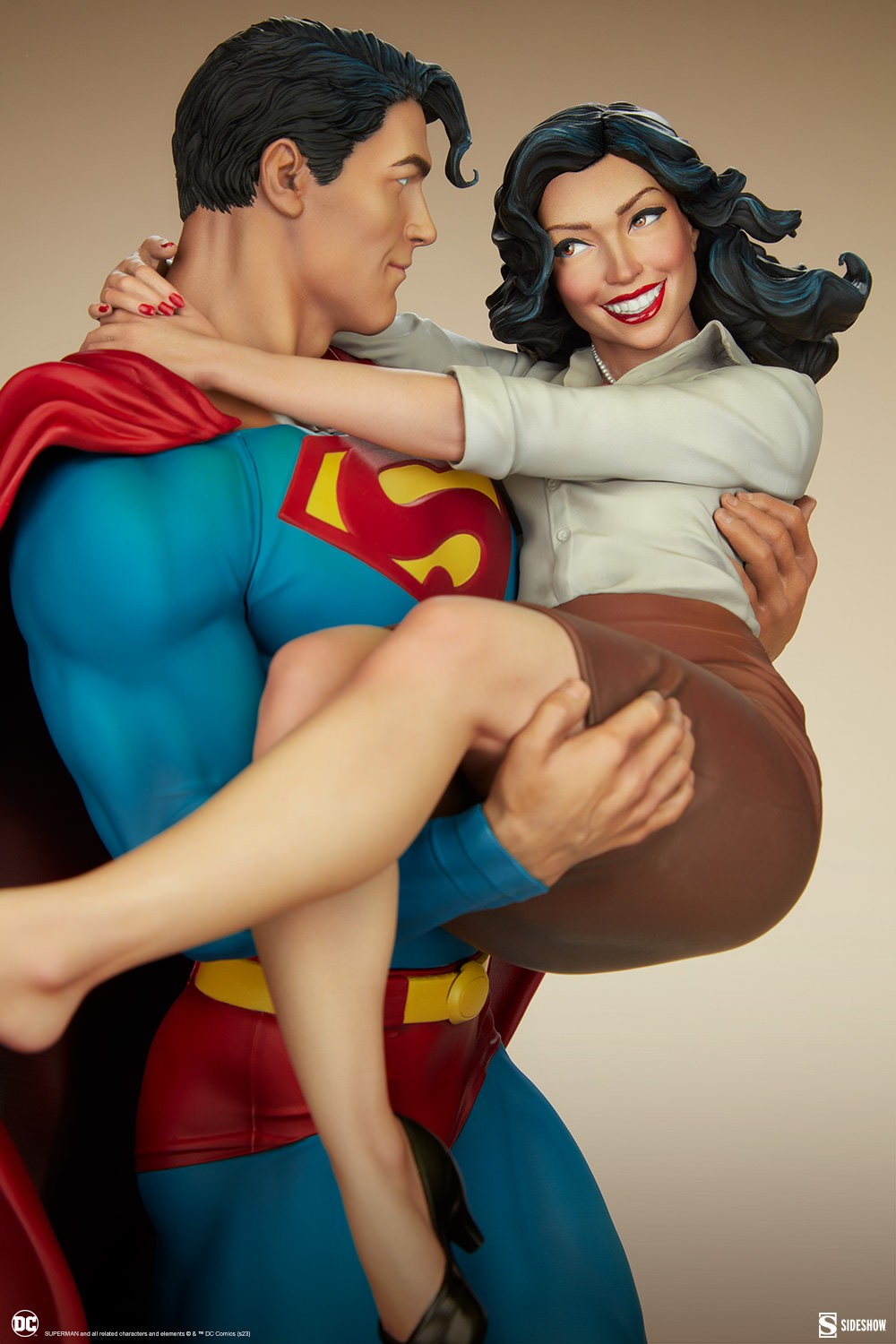 SUPERMAN and LOIS LANE Diorama Superman-and-lois-lane-diorama_dc-comics_gallery_643444bcca9de