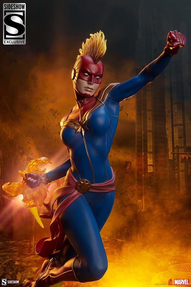 Captain Marvel Exclusive Edition View 3