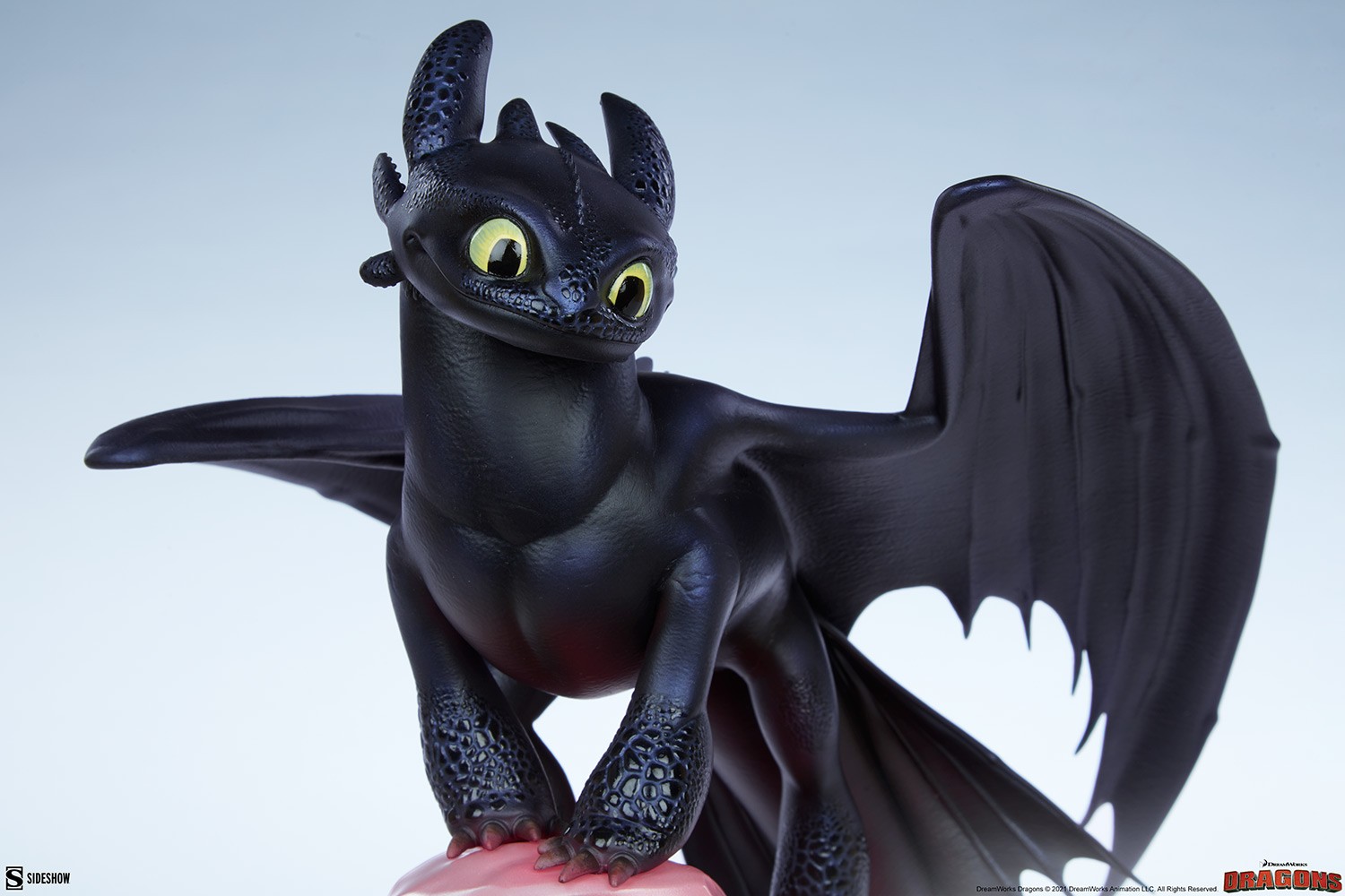 Sideshow toothless statue for clearance sale