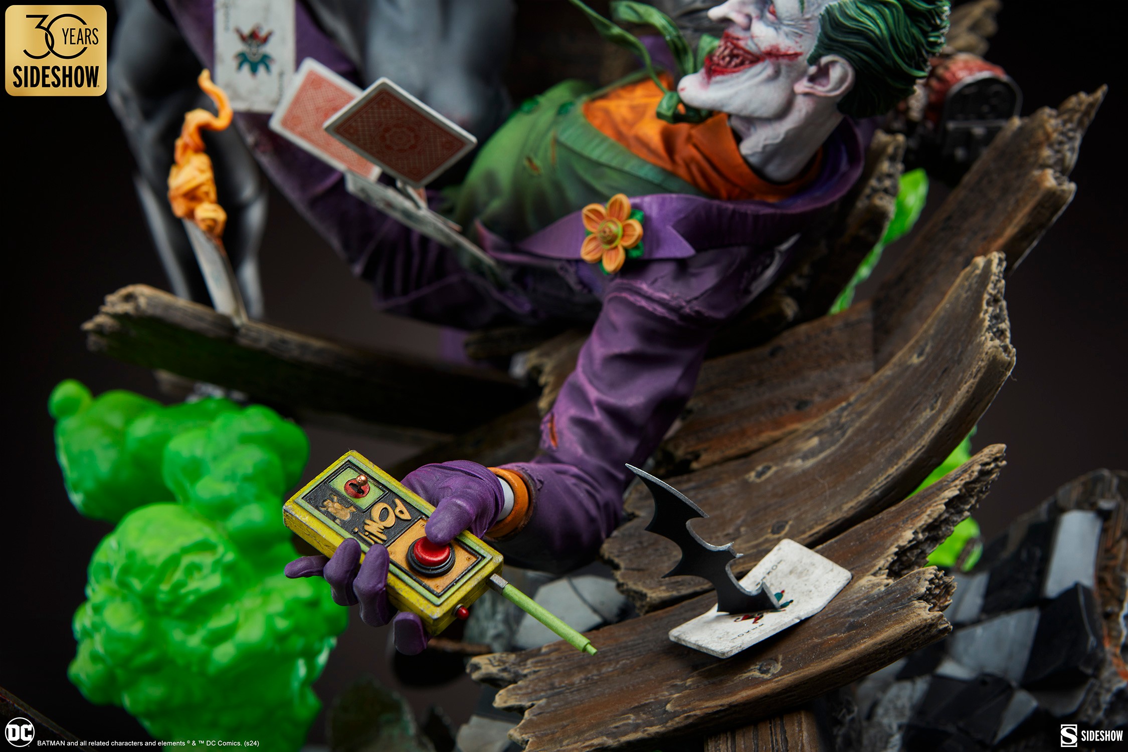 DC Comics Batman vs The Joker: Eternal Enemies Premium Format™ Figure  Collector Edition (Prototype Shown) View 20