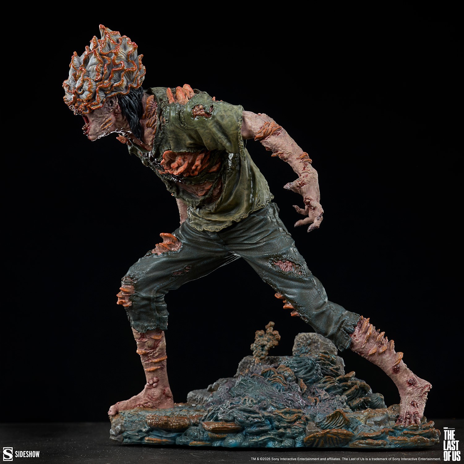 The Last of Us Clicker Statues  View 8