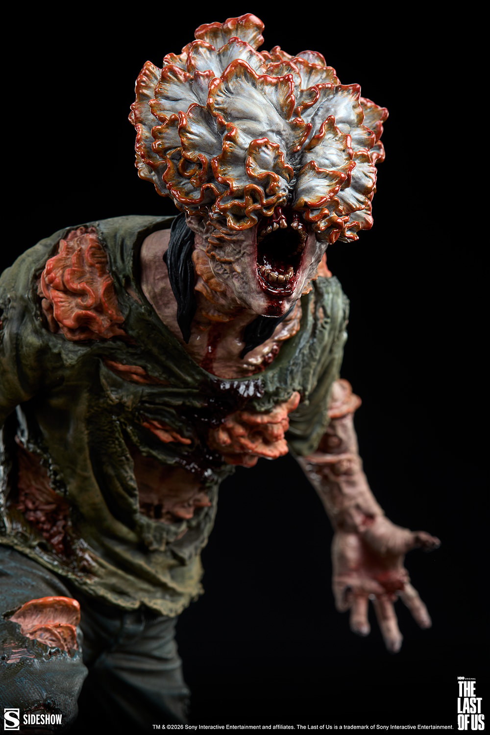 The Last of Us Clicker Statues  View 12