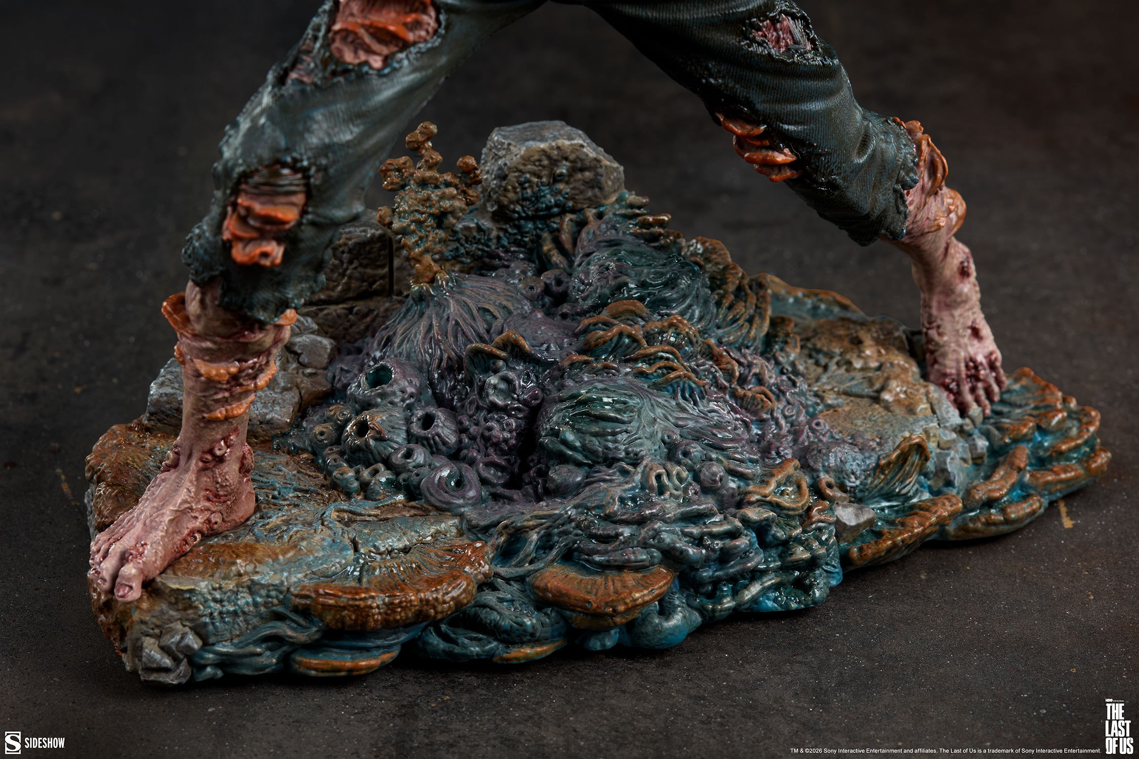 The Last of Us Clicker Statues  View 13