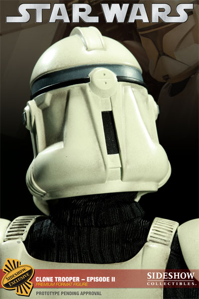 Star Wars Clone Trooper Premium Format™ Figure  View 3