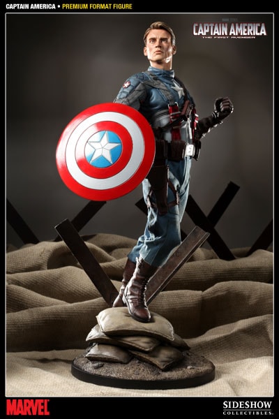 Marvel Captain America 1:4 scale Premium Format Figure | Sideshow  Collectibles