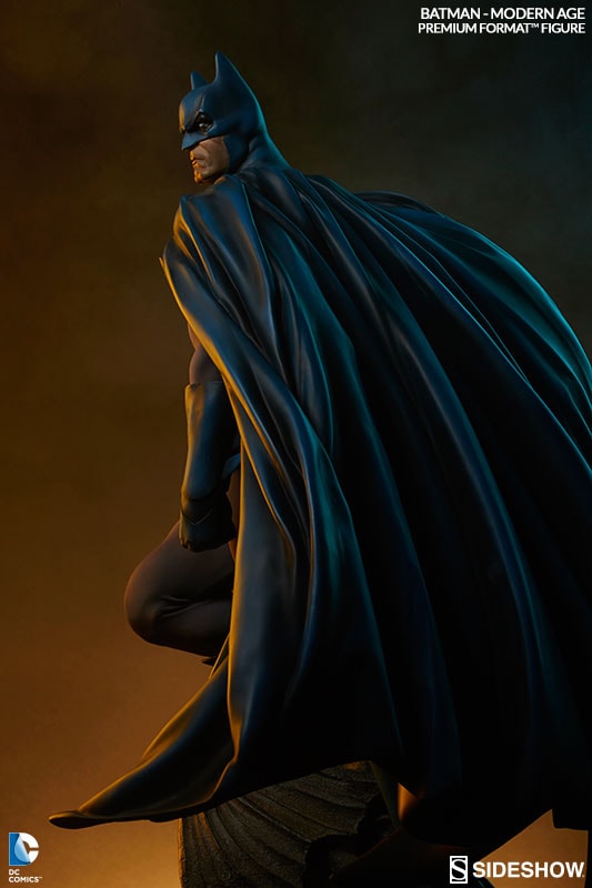 Batman - Modern Age View 12