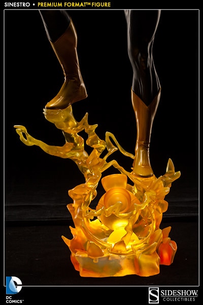 DC Comics Sinestro Premium Format™ Figure  (Prototype Shown) View 7