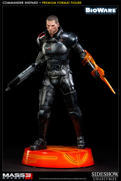 Mass effect store shepard statue