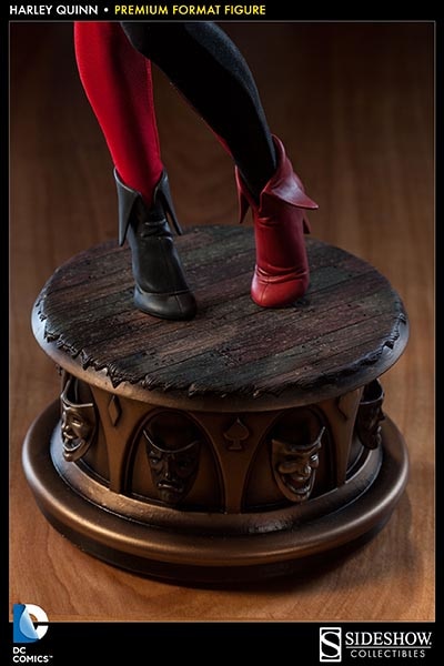 DC Comics Harley Quinn Premium Format™ Figure  Collector Edition (Prototype Shown) View 9