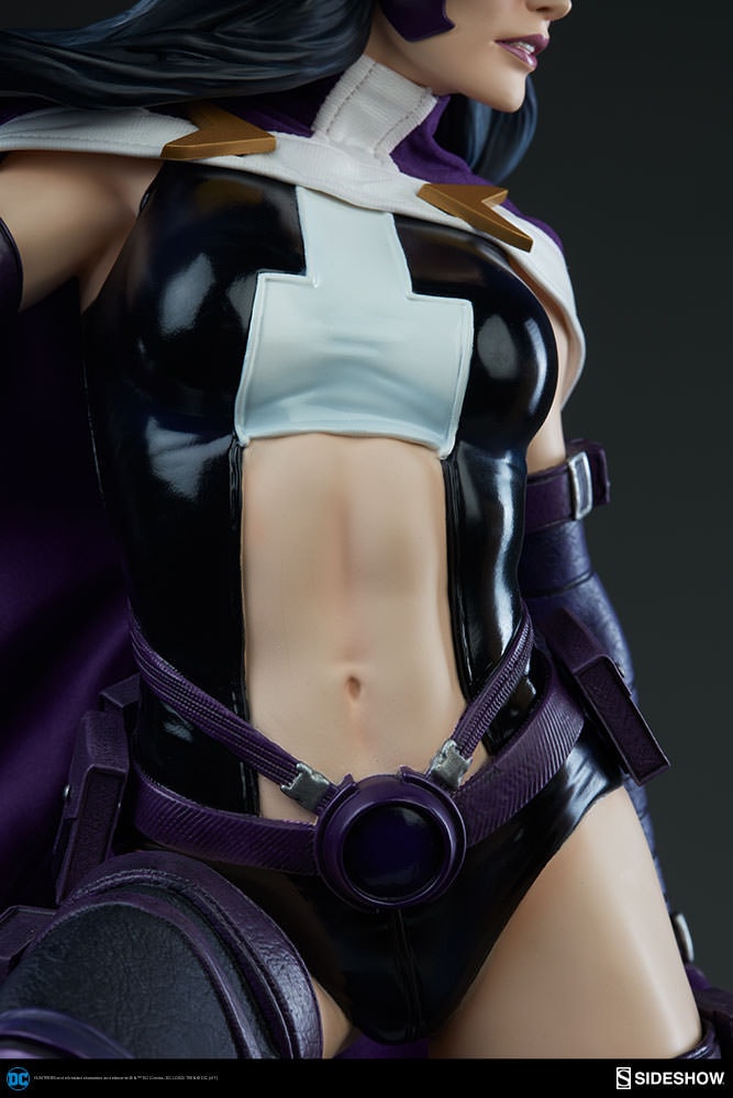 Huntress Collector Edition (Prototype Shown) View 31
