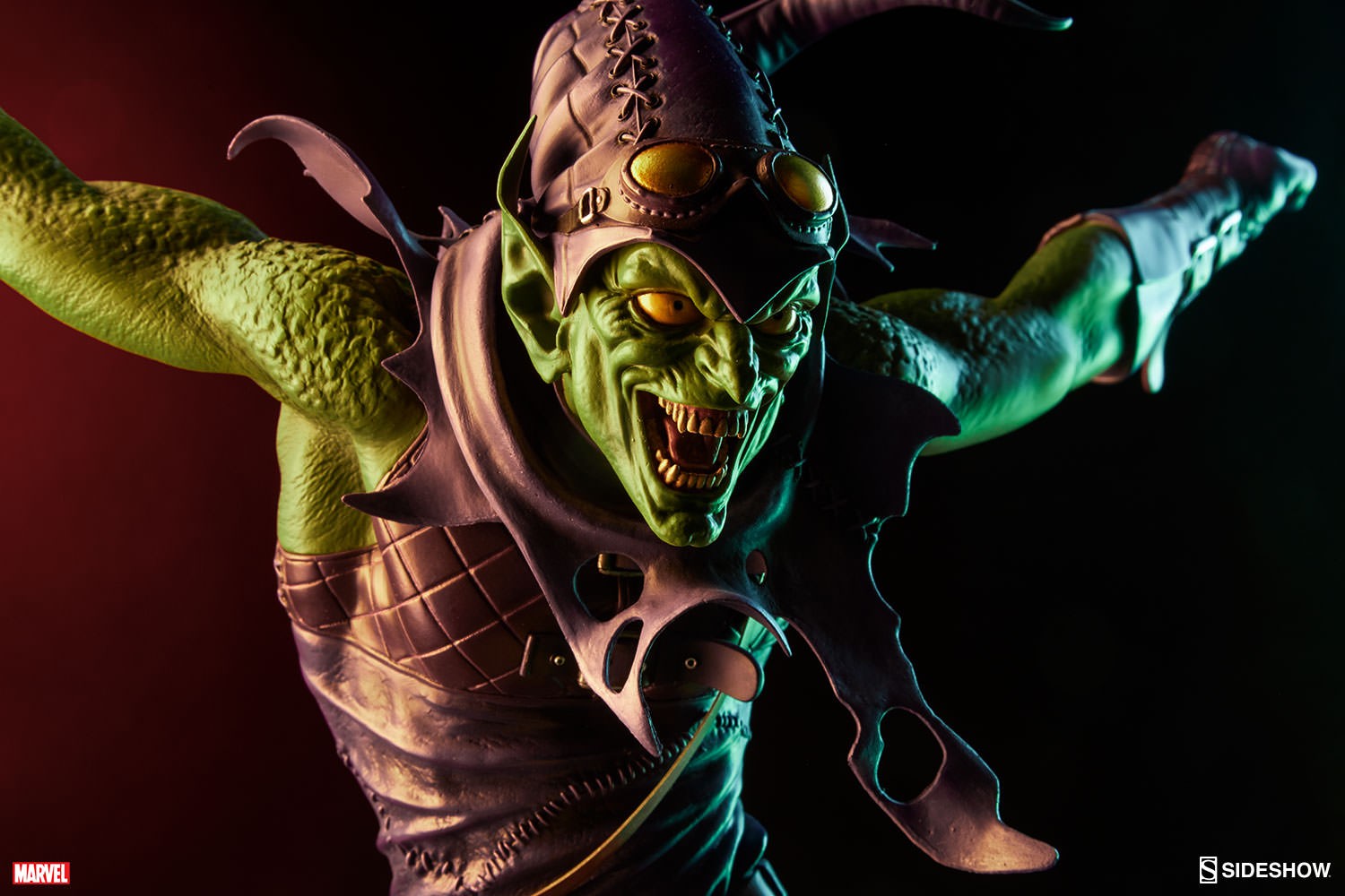 Marvel Green Goblin Premium Format™ Figure  View 2