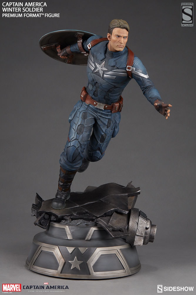 Marvel Captain America Premium Format™ Figure  Exclusive Edition View 2