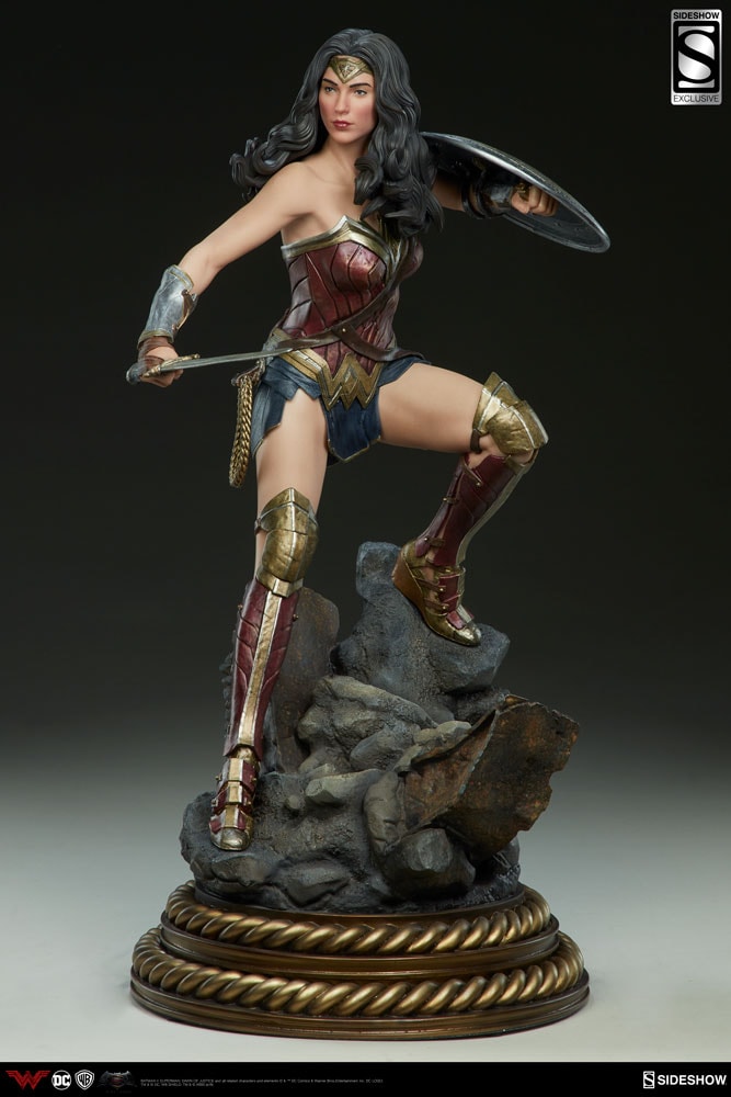 Wonder Woman Exclusive Edition View 3