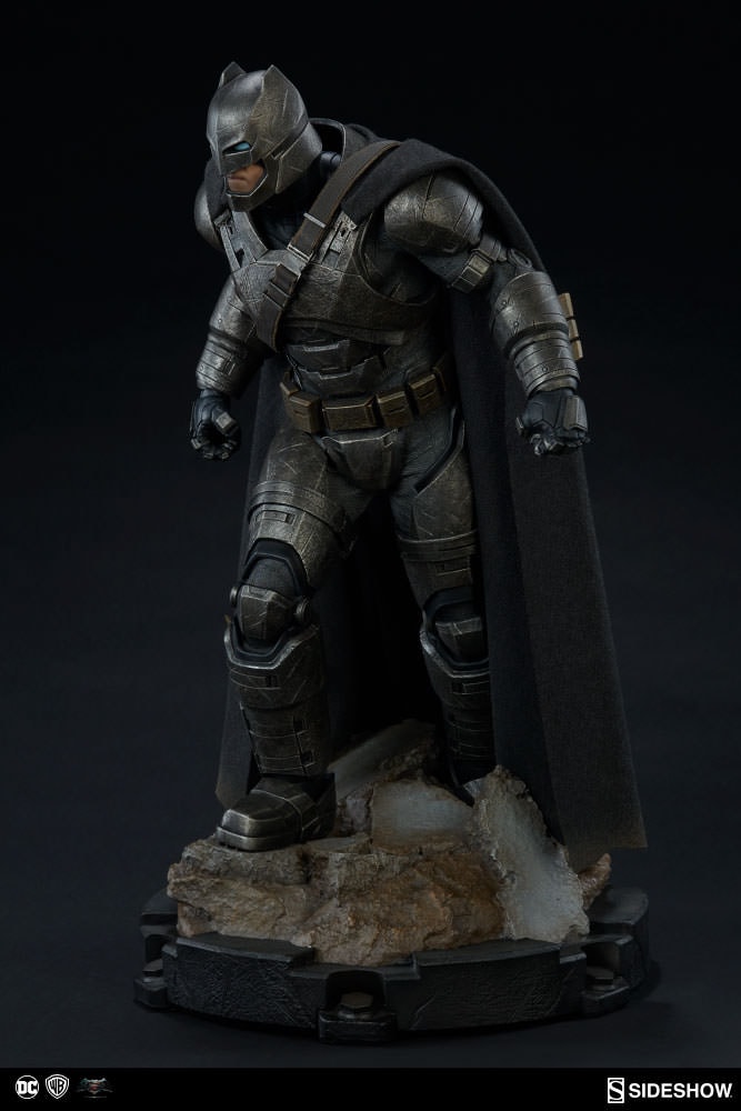 Armored Batman Collector Edition View 4